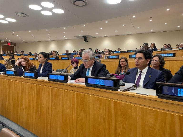 e5d0968c-6fce-46bf-86a7-093473c0a690